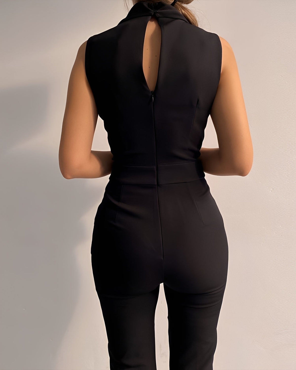 Jannat - Mono Elegante con Solapa