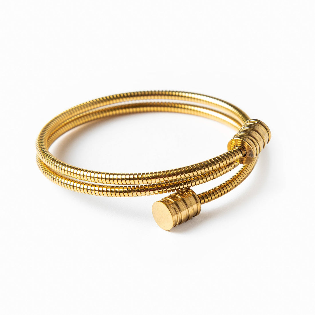 Angie – Pulsera con diseño torcido en oro