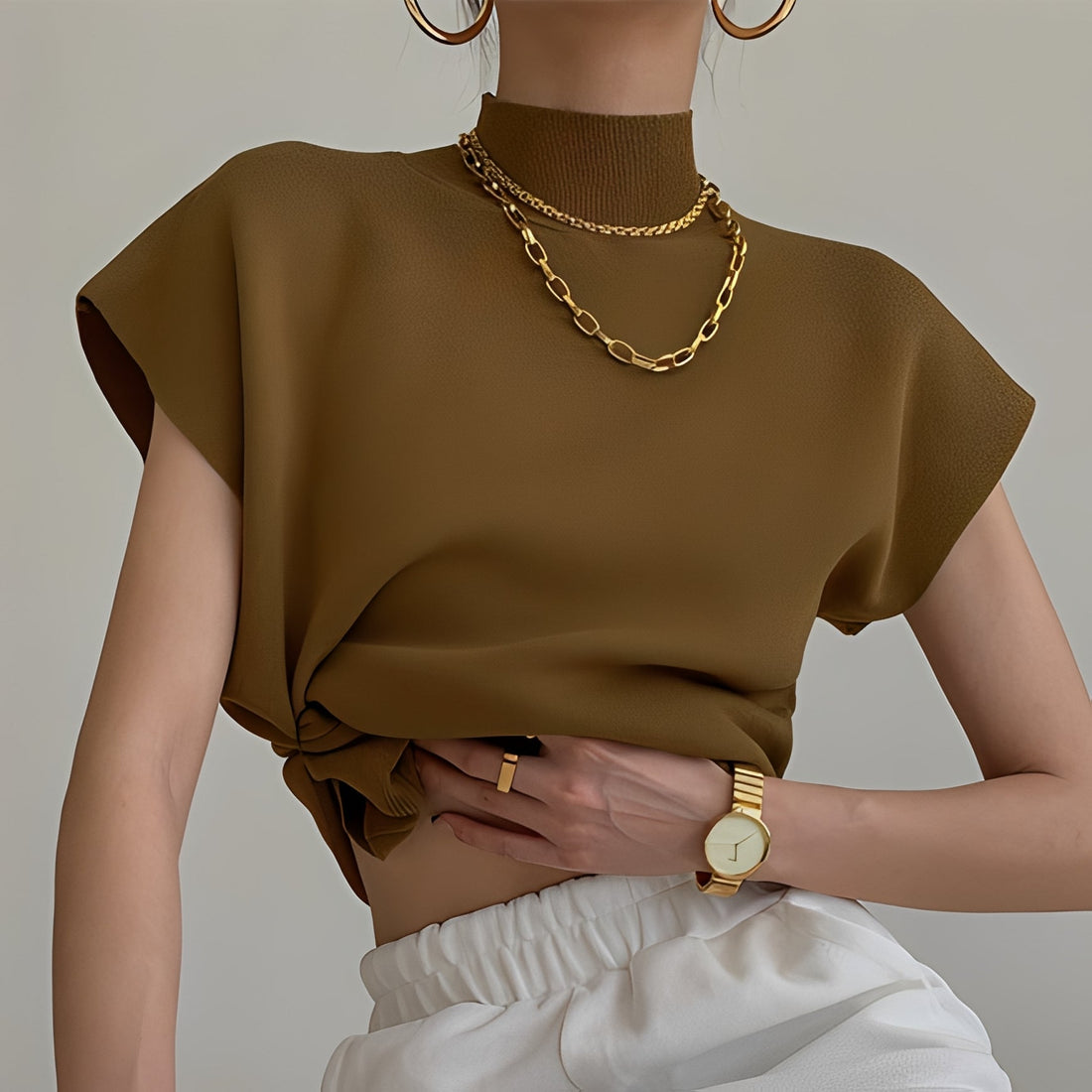 Rhea - Top Elegante con Cuello Alto