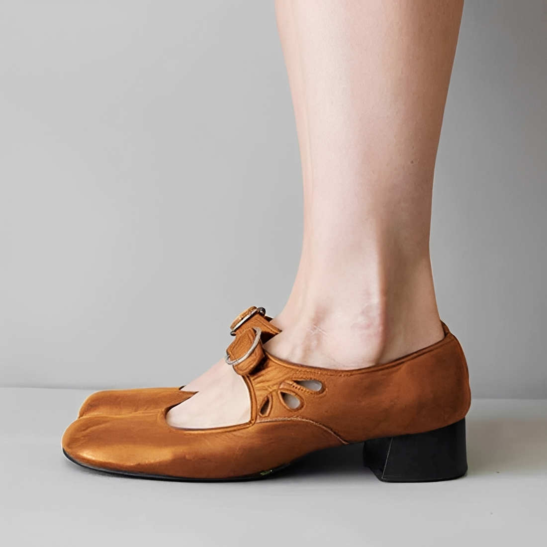 Navie - Sandalias Casual de Punta Redonda