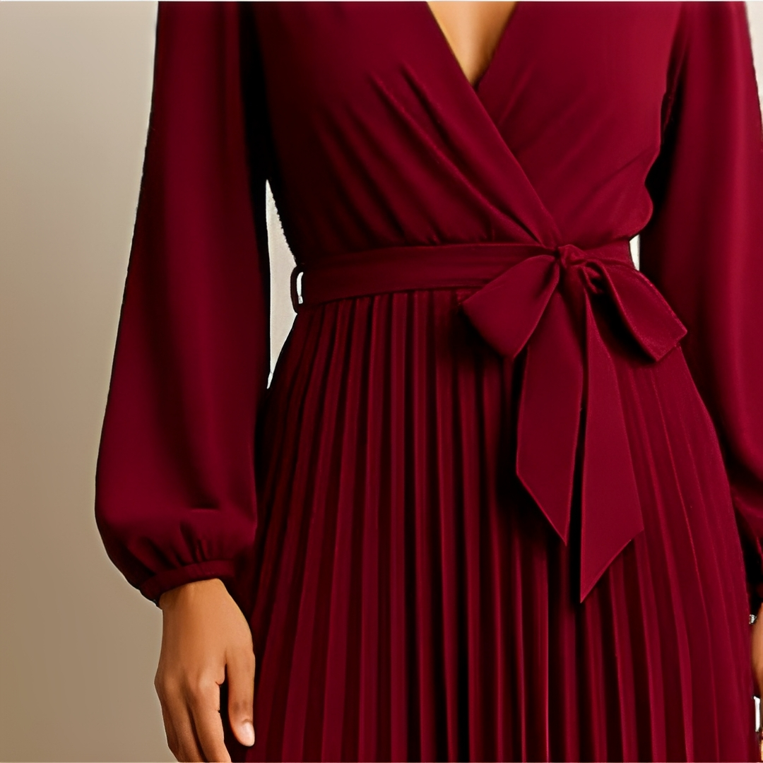 Naomi - Vestido Sofisticado con Pliegues y Escote Cruzado en V