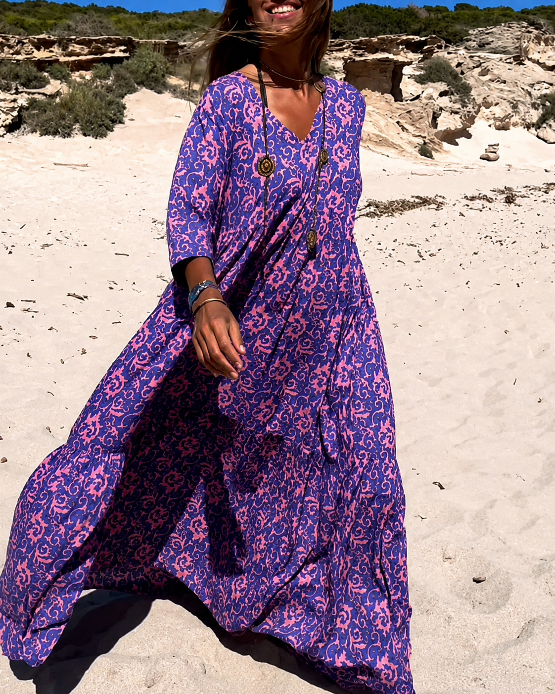 Lucienne - Vestido de Moda con Escote en V