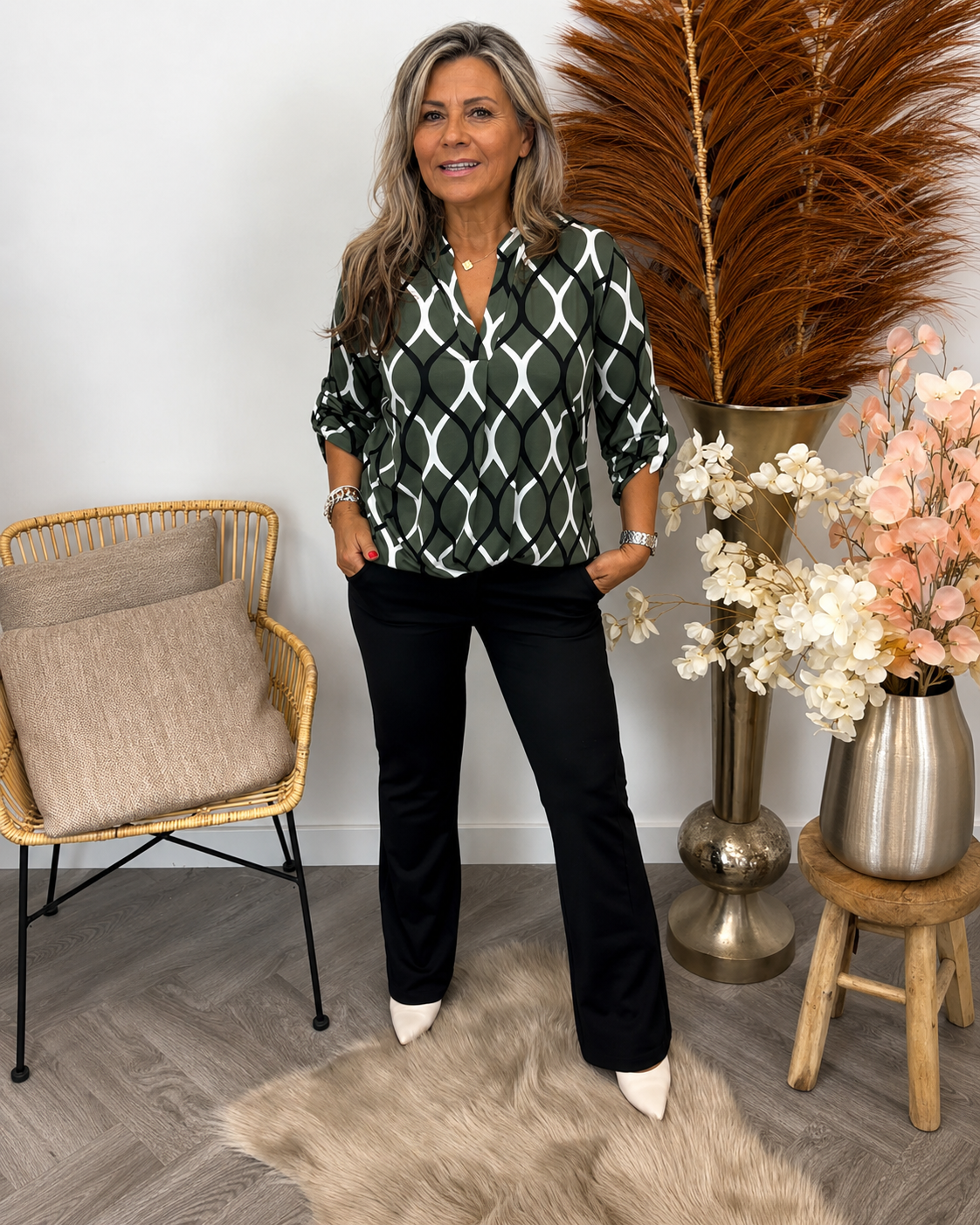 Brigitta - Blusa Sofisticada y Con Estilo