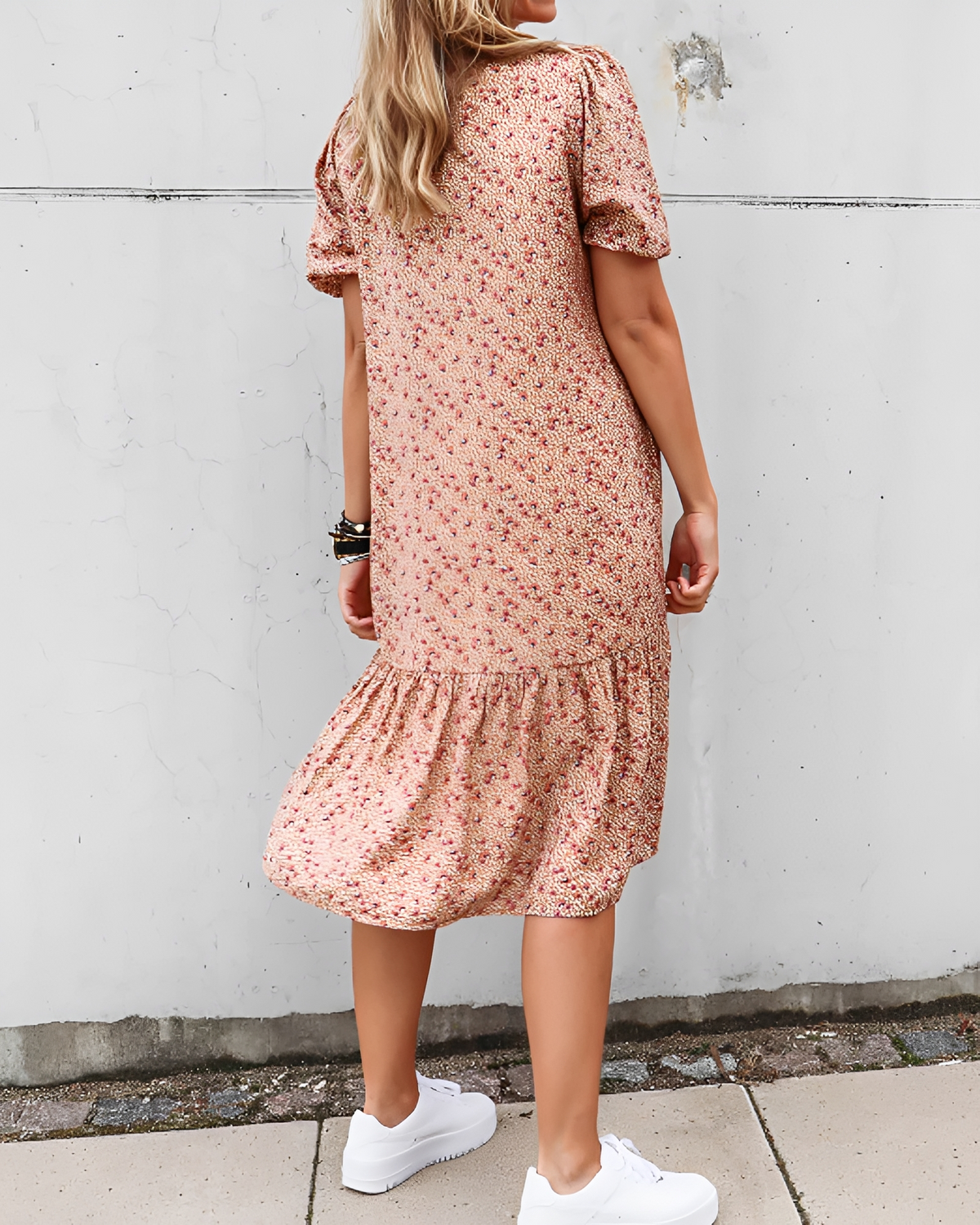 Rhiannon - Vestido Midi Sofisticado con Escote en V