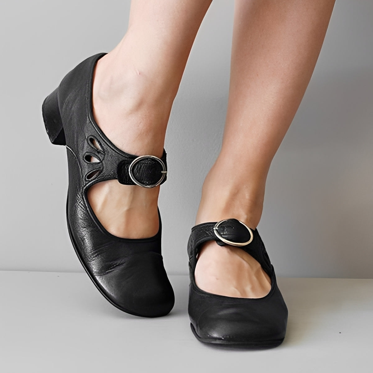 Navie - Sandalias Casual de Punta Redonda