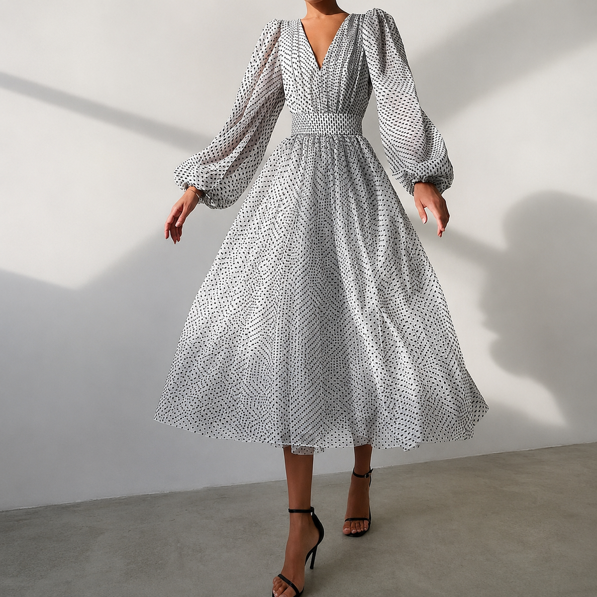 Emina - Vestido Sofisticado de Manga Larga con Escote en V