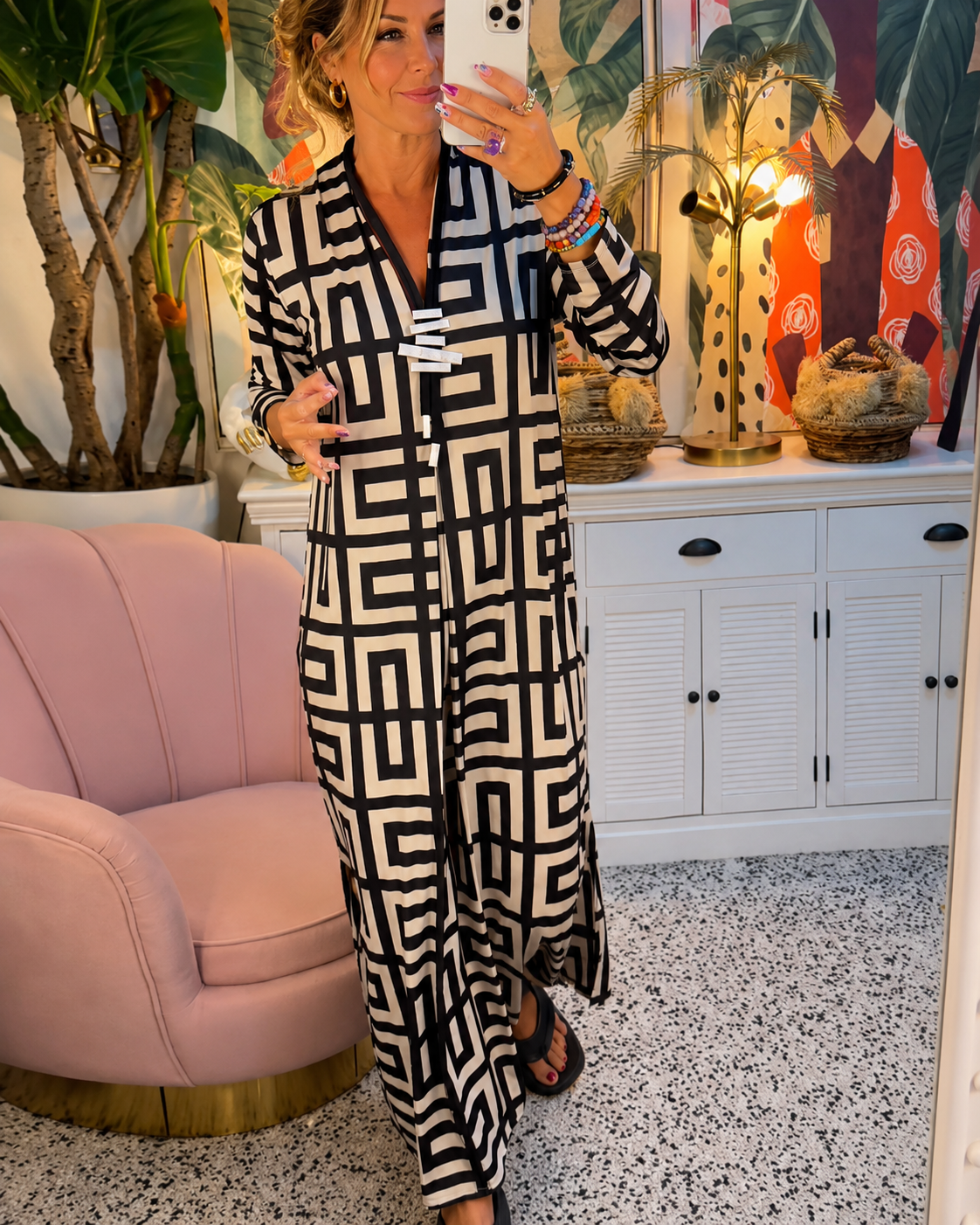 Estelle - Vestido Moderno con Escote en V