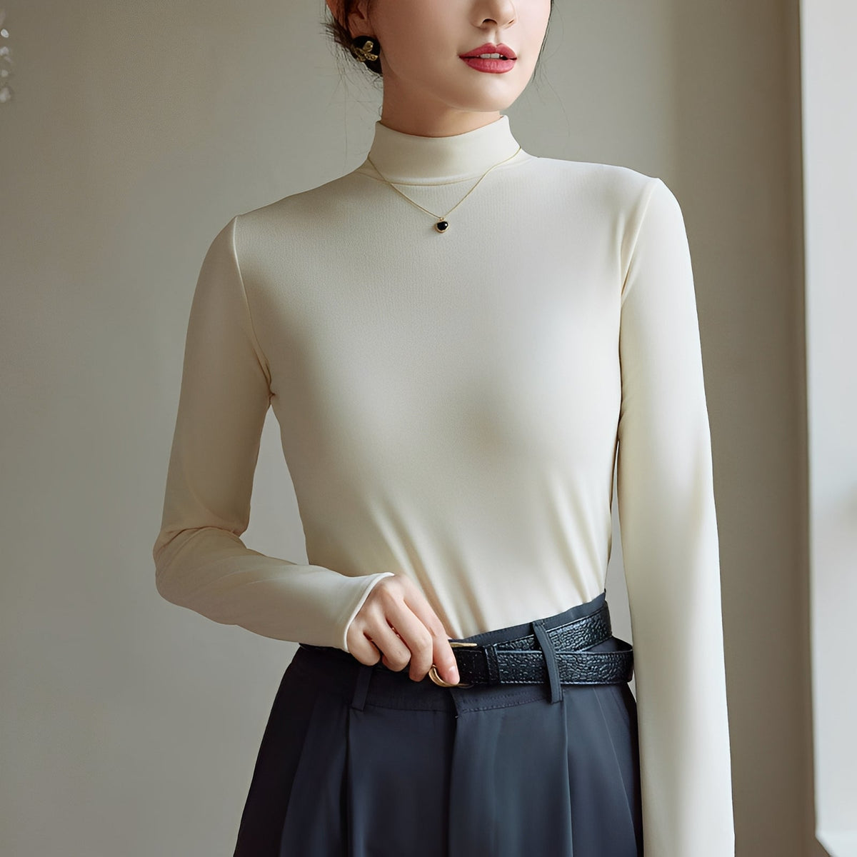 Antonette - Top chic de cuello alto