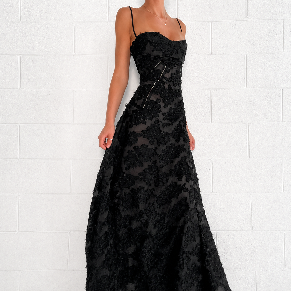Sandra - Vestido Largo Elegante de Corte Ceñido
