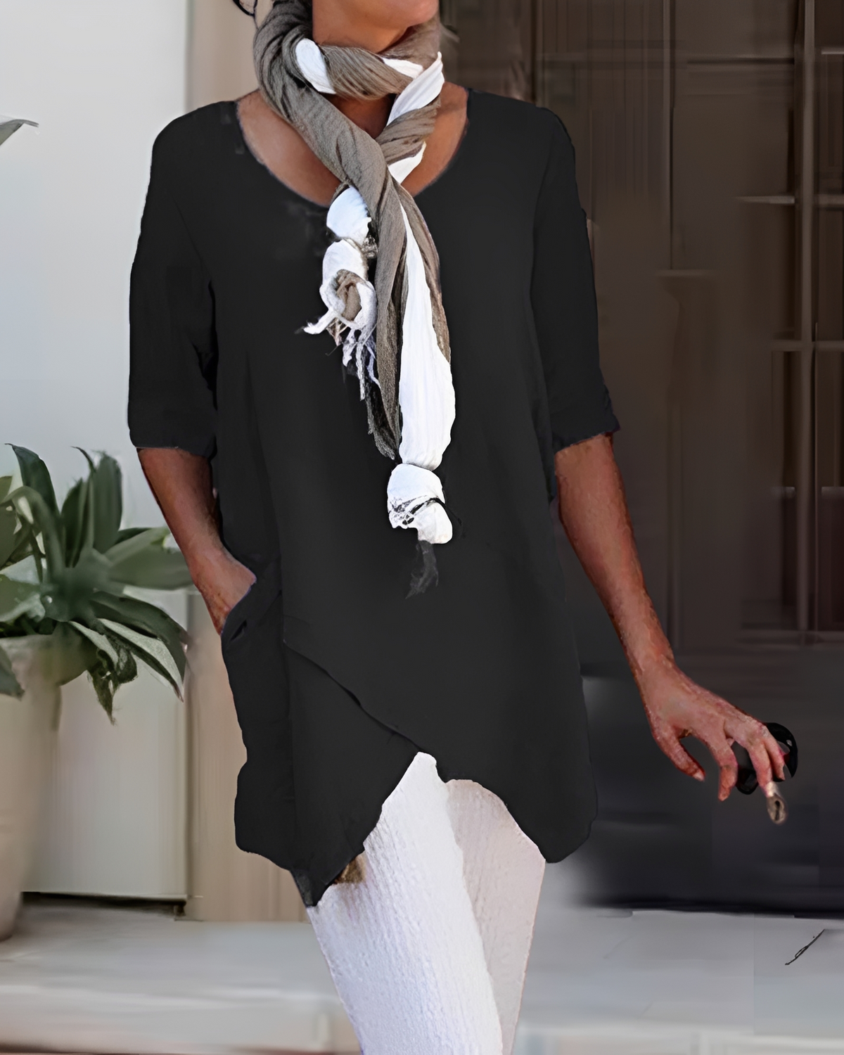 Marcia - Camiseta Moderna con Cuello Redondo