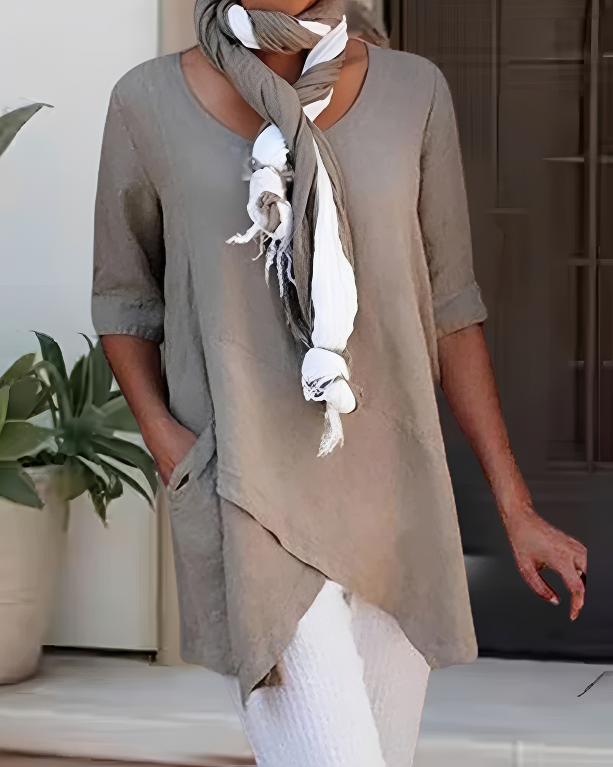 Marcia - Camiseta Moderna con Cuello Redondo