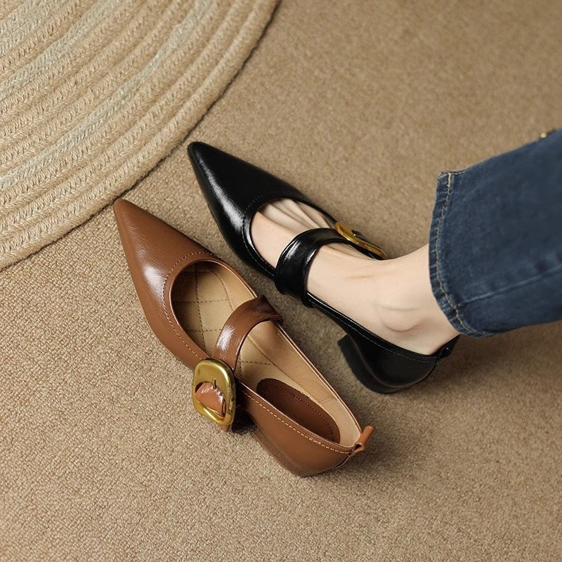 Teegan - Zapatos Planos de Punta con Tacón Bajo