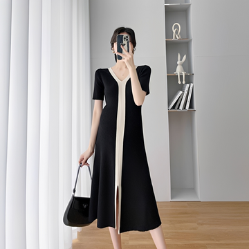 Jeanet - Vestido Midi Estiloso con Cuello en V