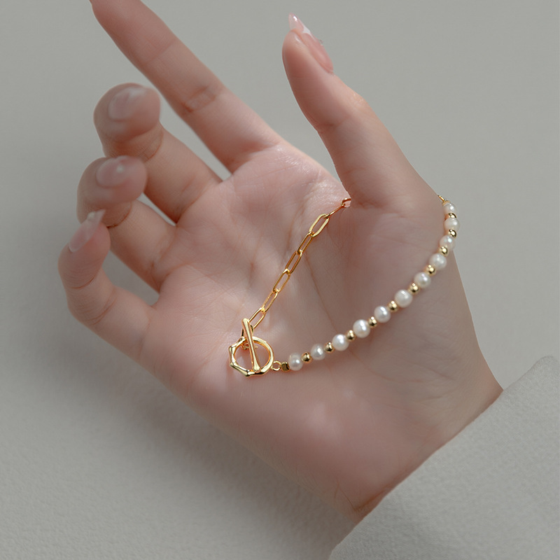 Pulsera de perlas a medio lado - Pulsera de perlas en partes iguales