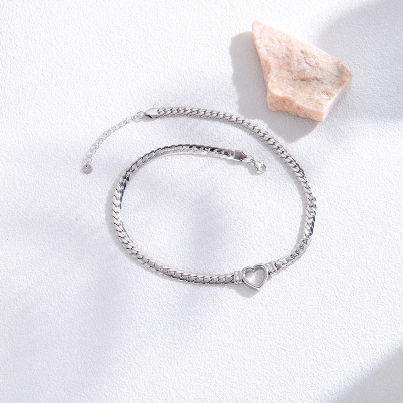 Pulsera dorada con corazón hueco - Pulsera con corazón abierto