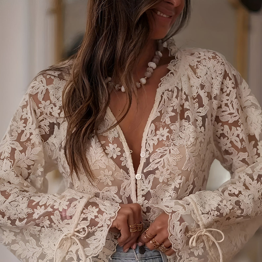Alexia - Blusa Floral Bordada Elegante