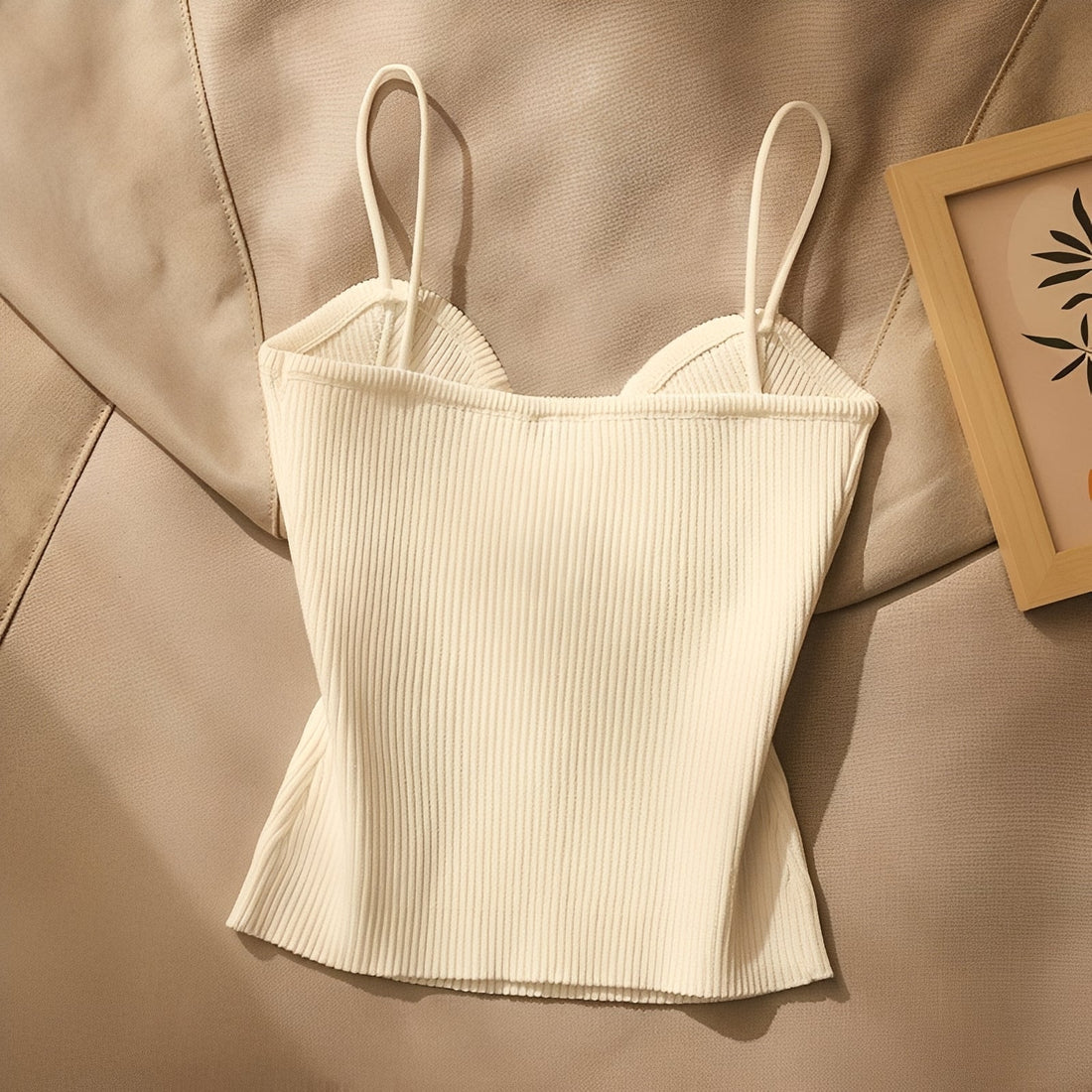Ameera - Top Corsé Elegante de Canalé