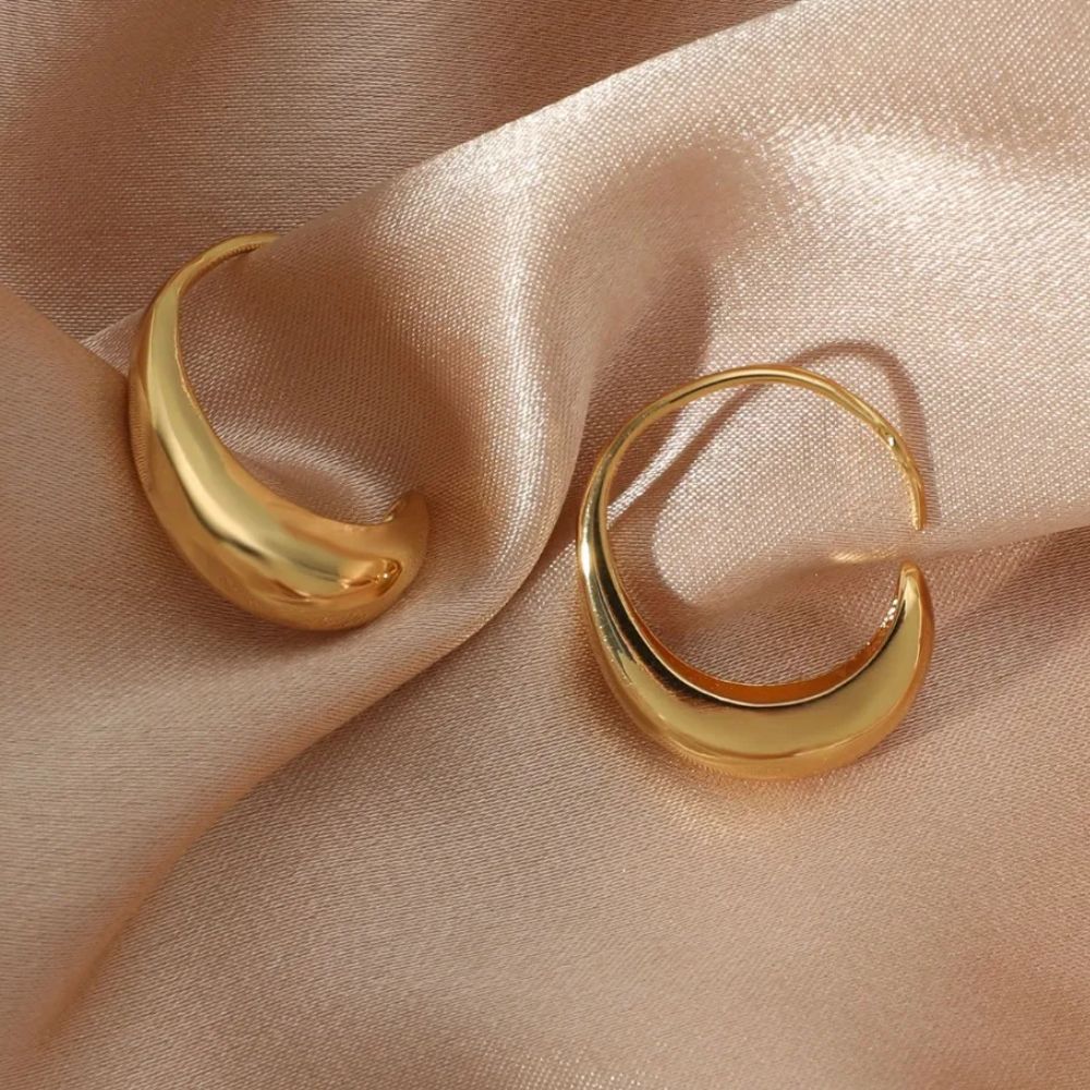 Zeinab – Aretes de aro dorados