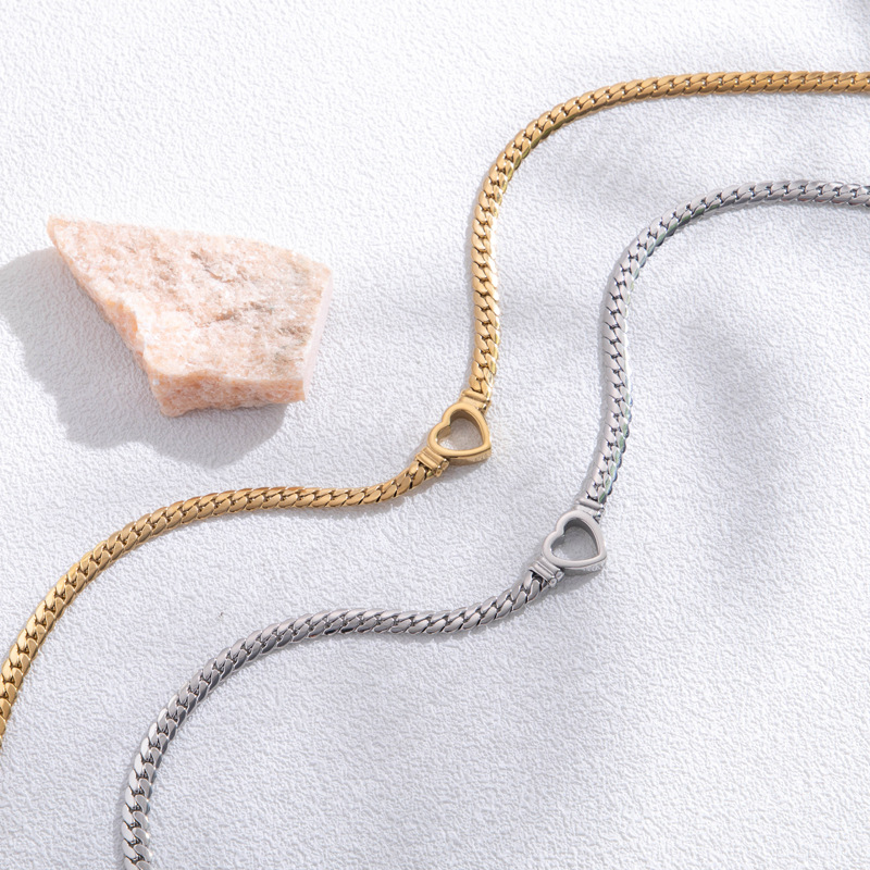 Pulsera dorada con corazón hueco - Pulsera con corazón abierto