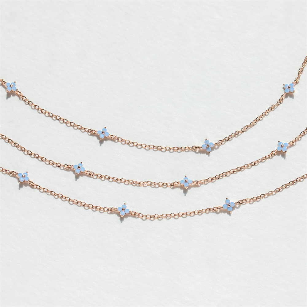 Flor de trébol CZ - Collar con incrustaciones