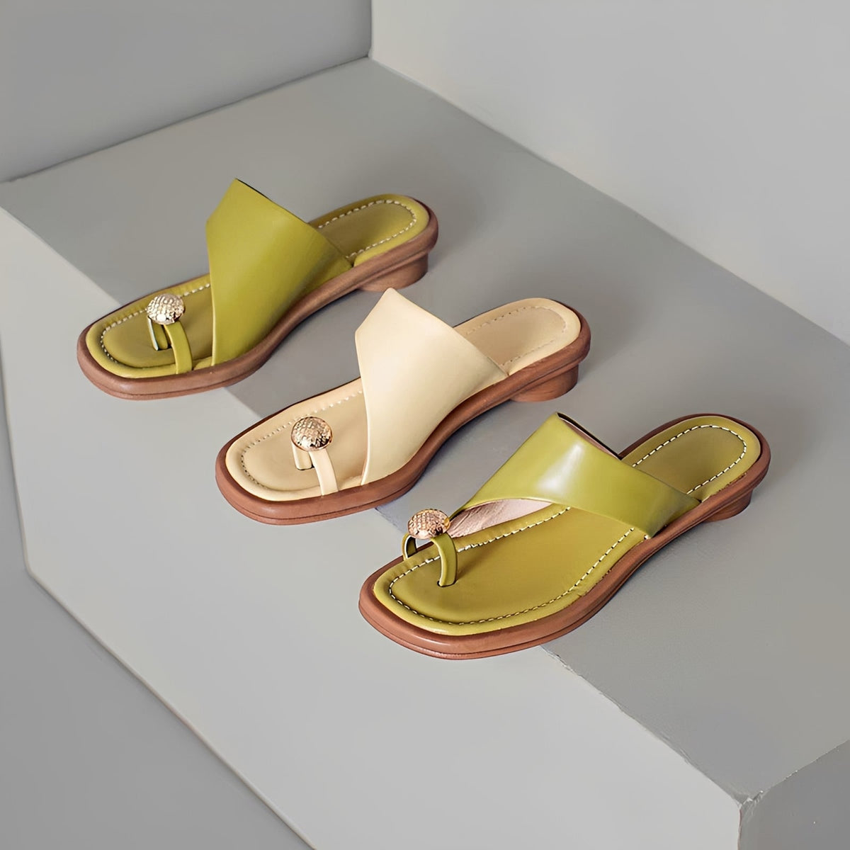 Deanna - Zapatillas Elegantes con Hebilla en la Punta