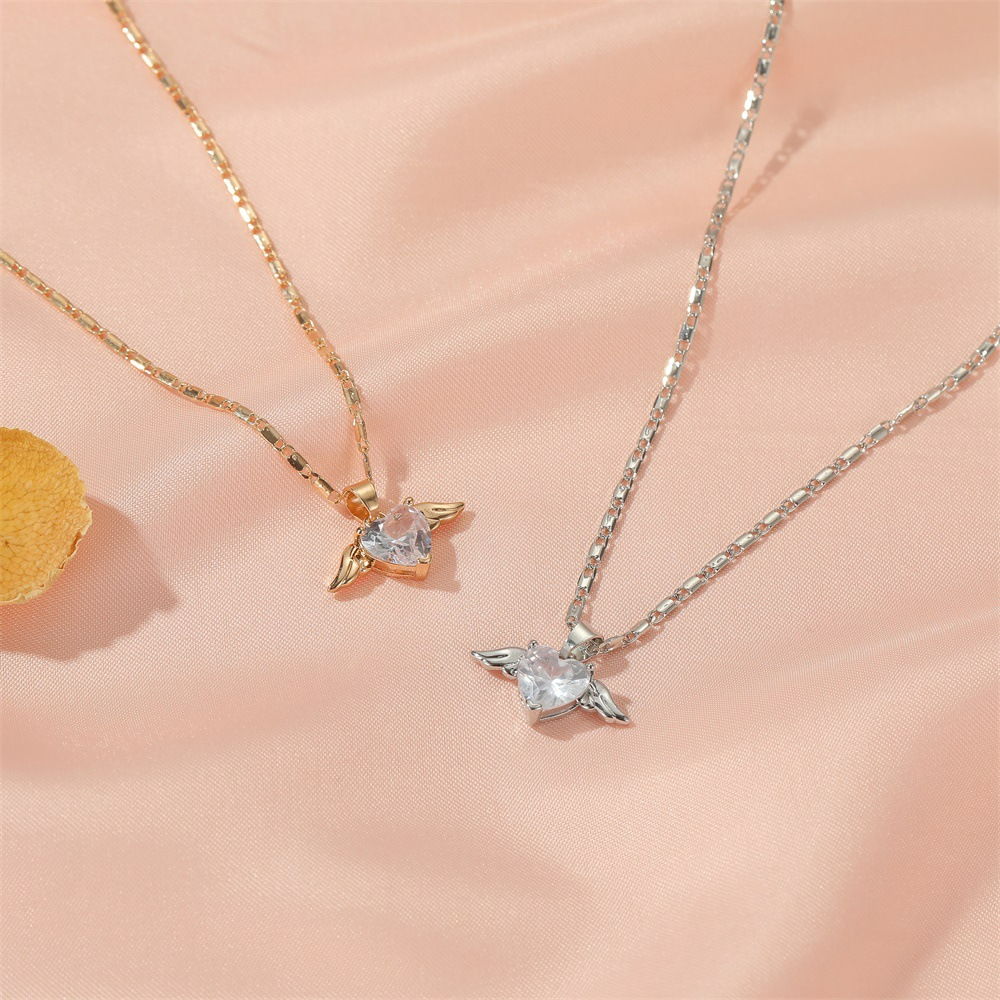 Collar Alas de Amor - Cadena de Corazones y Alas