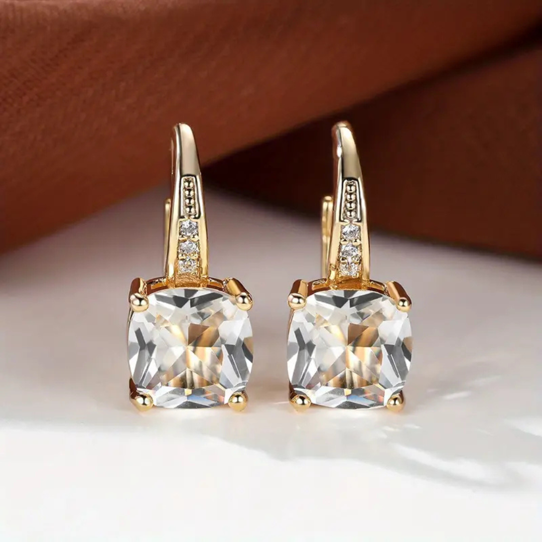 Naoko – Aretes elegantes con piedras brillantes