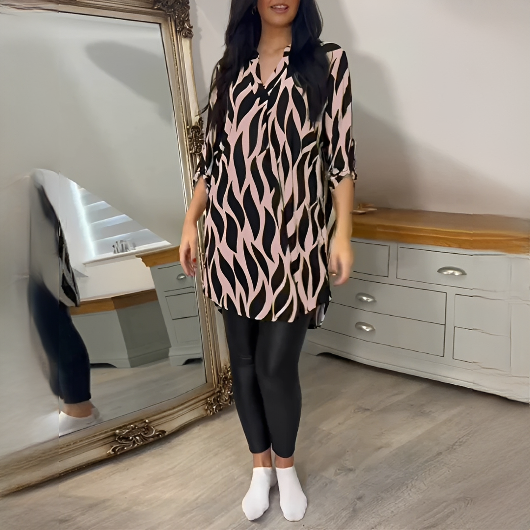 Desiree - Blusa Estilizada con Escote en V