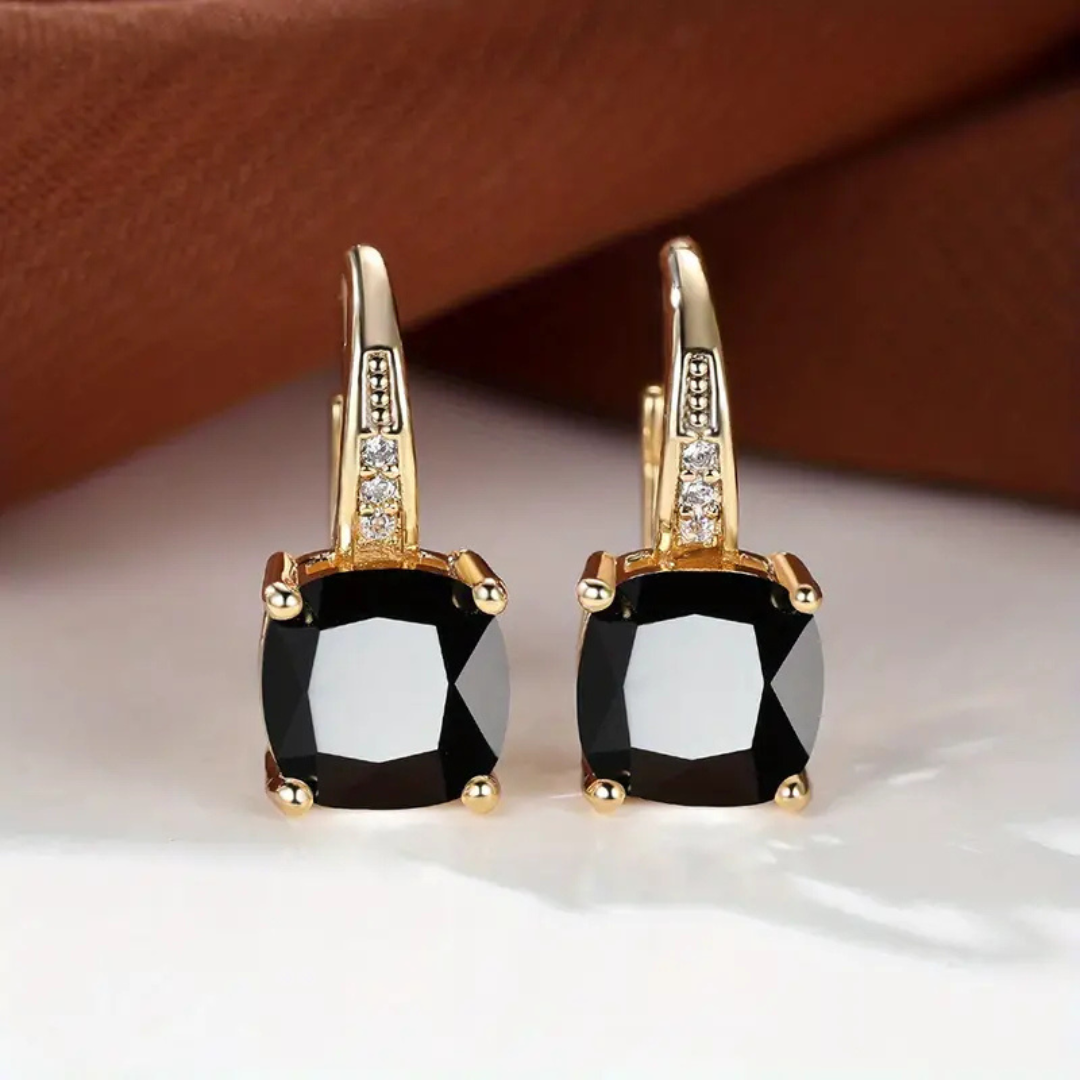 Naoko – Aretes elegantes con piedras brillantes