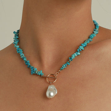Dione – Collar refinado de perlas y turquesa