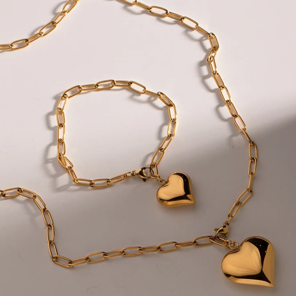 Babette – Collar de clip de papel dorado con corazones