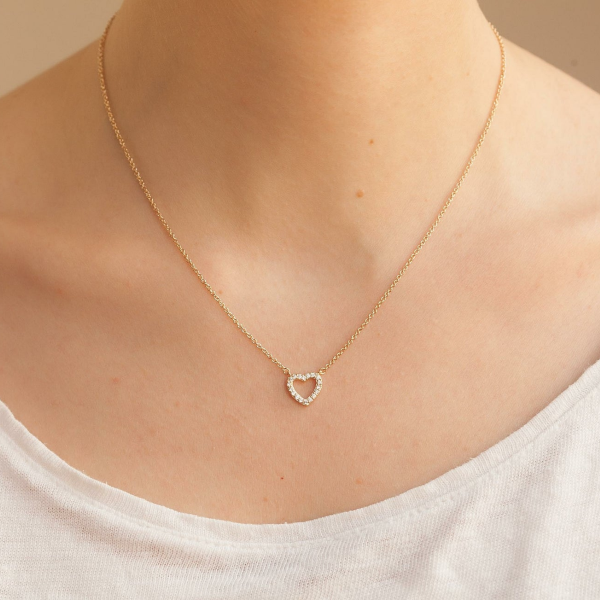 Collar pequeño de amor - Collar en forma de corazón con oro y diamantes