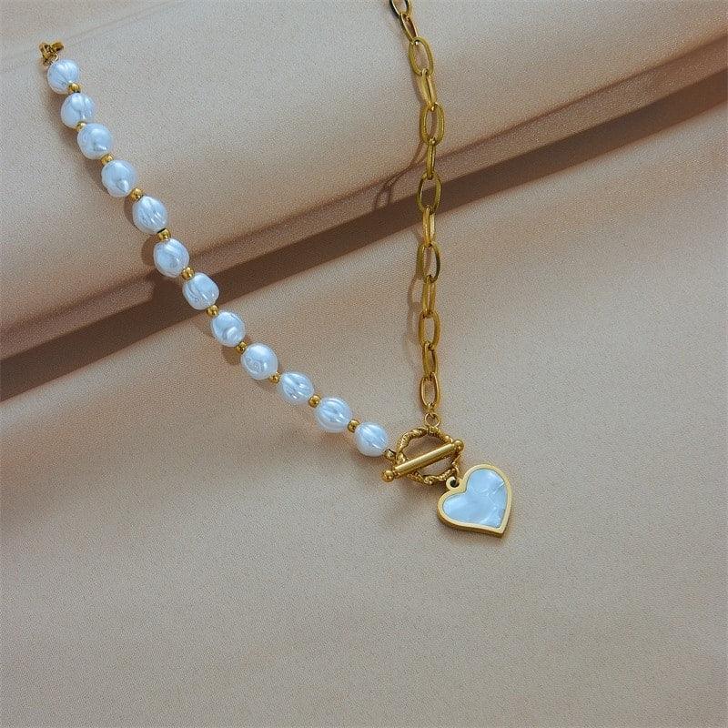 Cyrielle – Collar de Perla con Forma de Corazón y Cierre OT