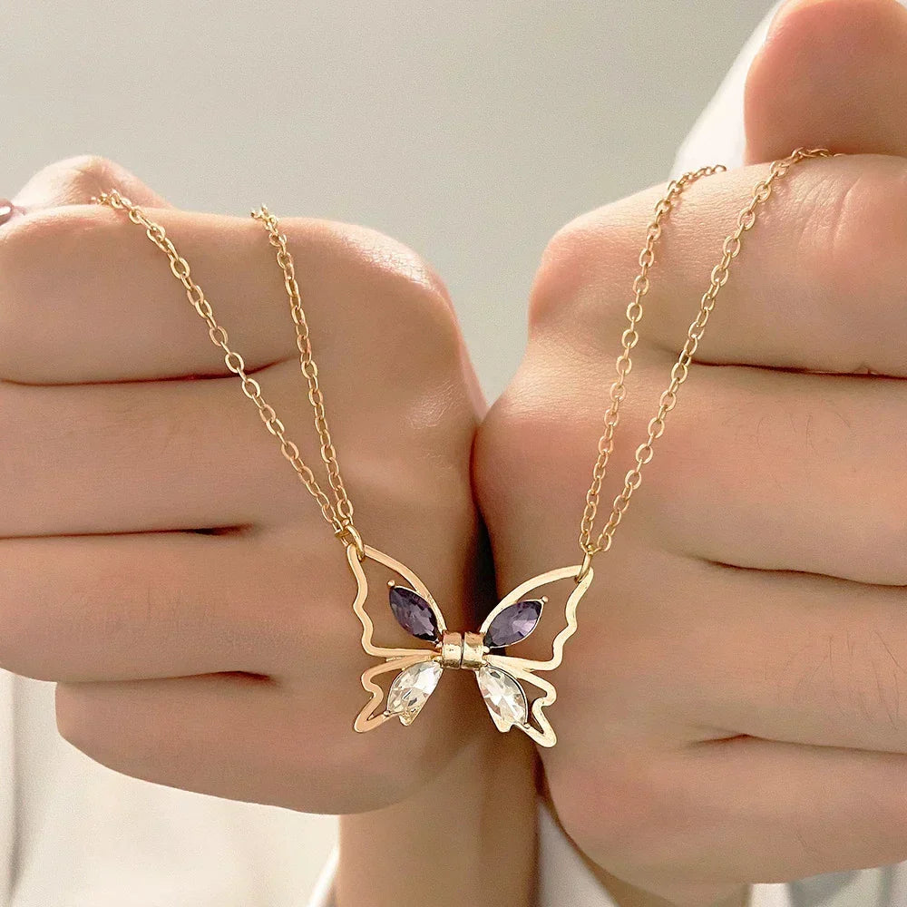 April – Collar Mariposa Magnético en Oro