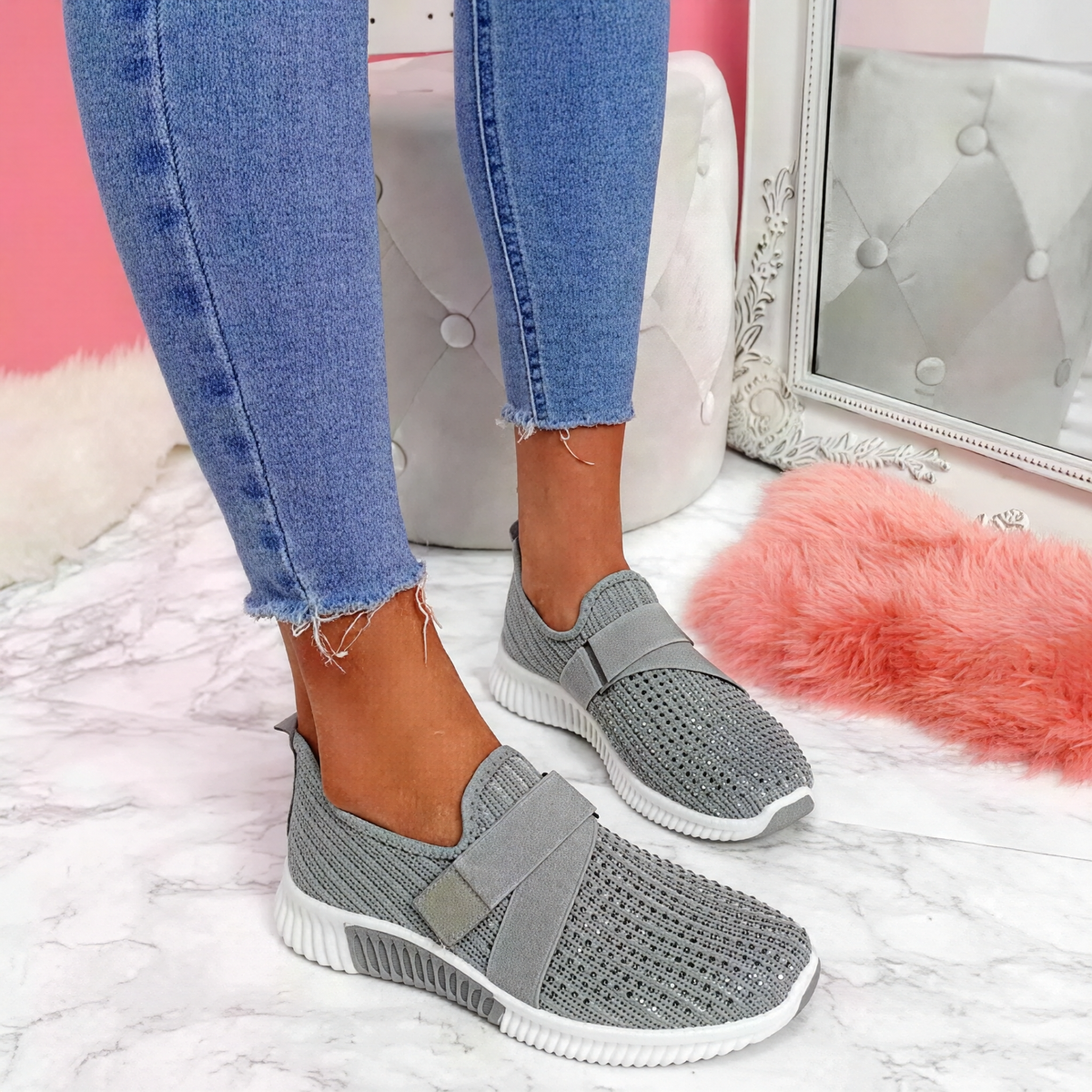 Kinsley - Zapatos slip-on con adornos de cristal