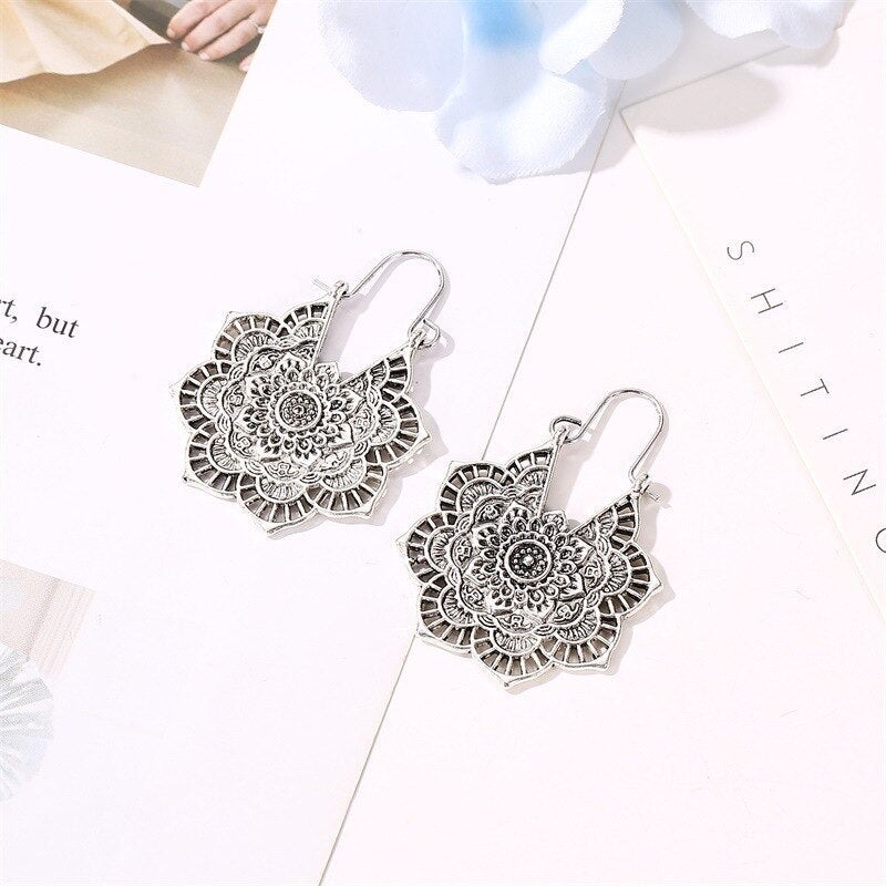 Sanya – Pendientes Mandala de Loto