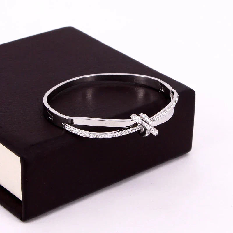Dalia – Brazalete Nudo Sofisticado