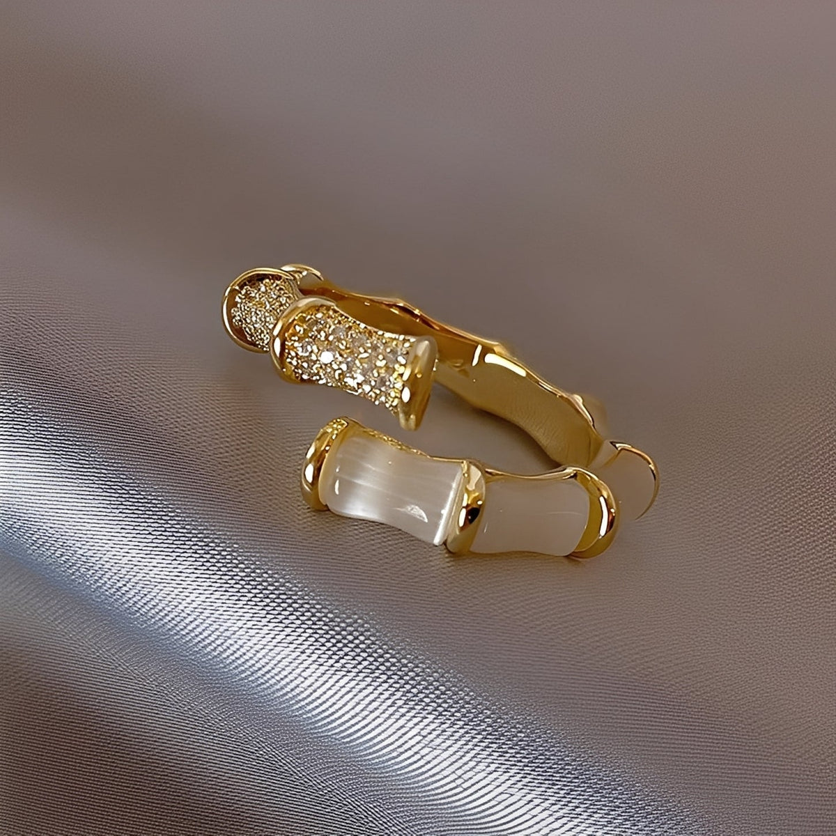 Lysiane – Anillo ajustable con diseño de bambú dorado