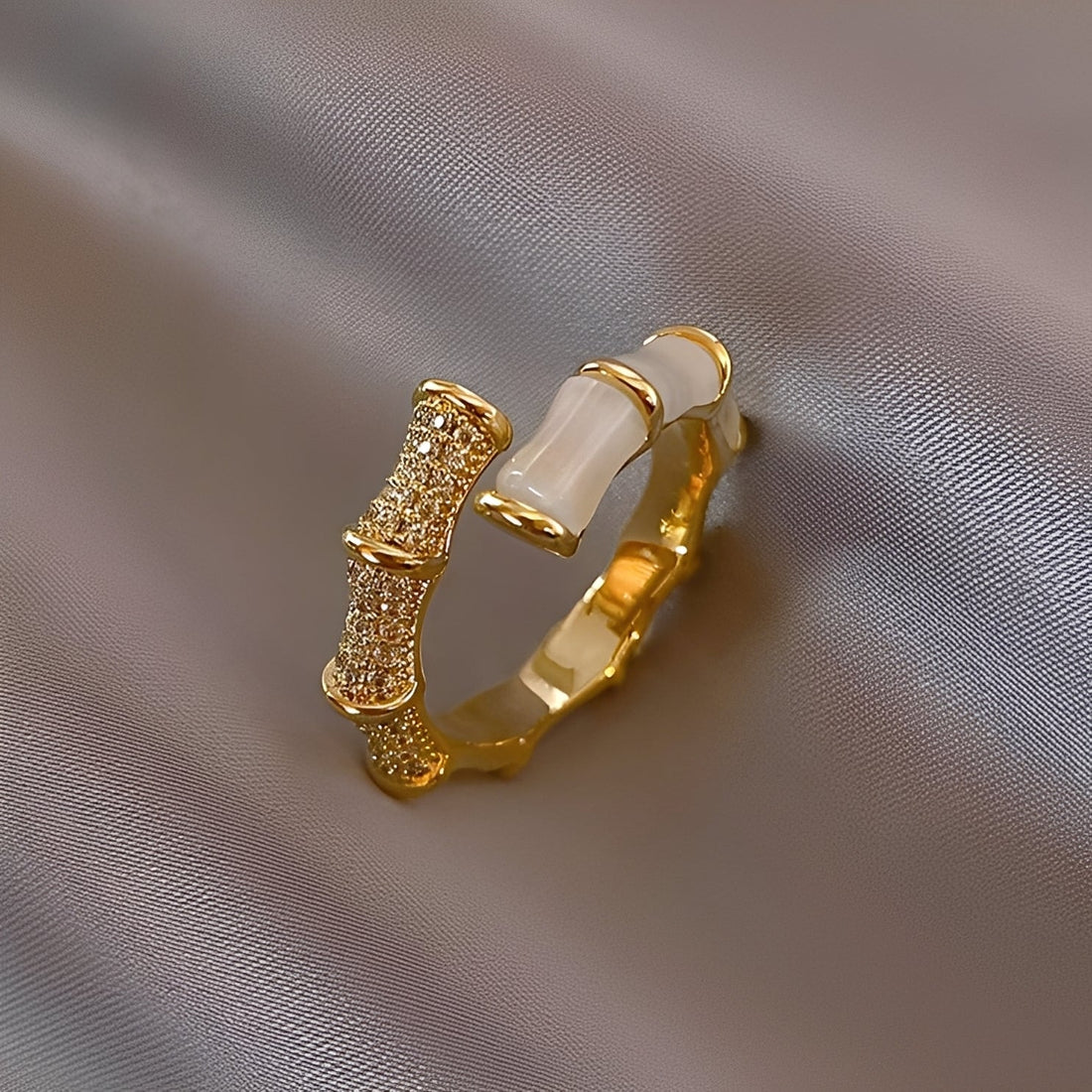 Lysiane – Anillo ajustable con diseño de bambú dorado
