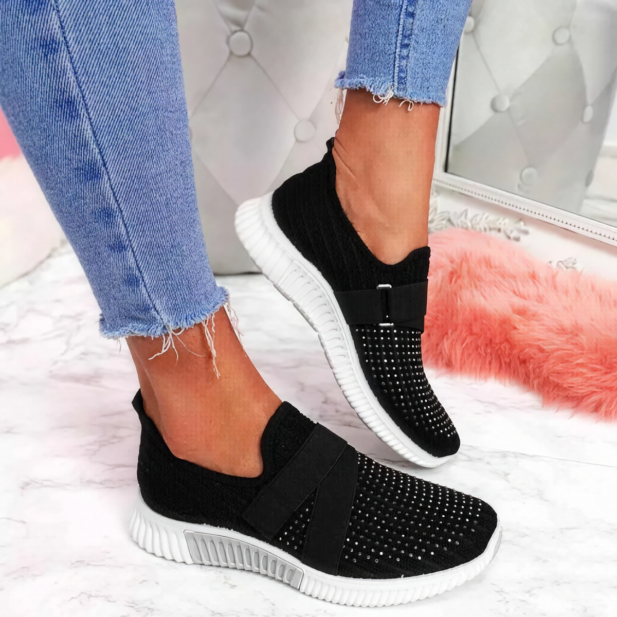 Kinsley - Zapatos slip-on con adornos de cristal