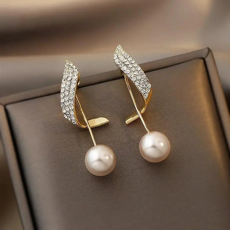 Lumine – Pendientes atractivos con perlas y elegante dorado