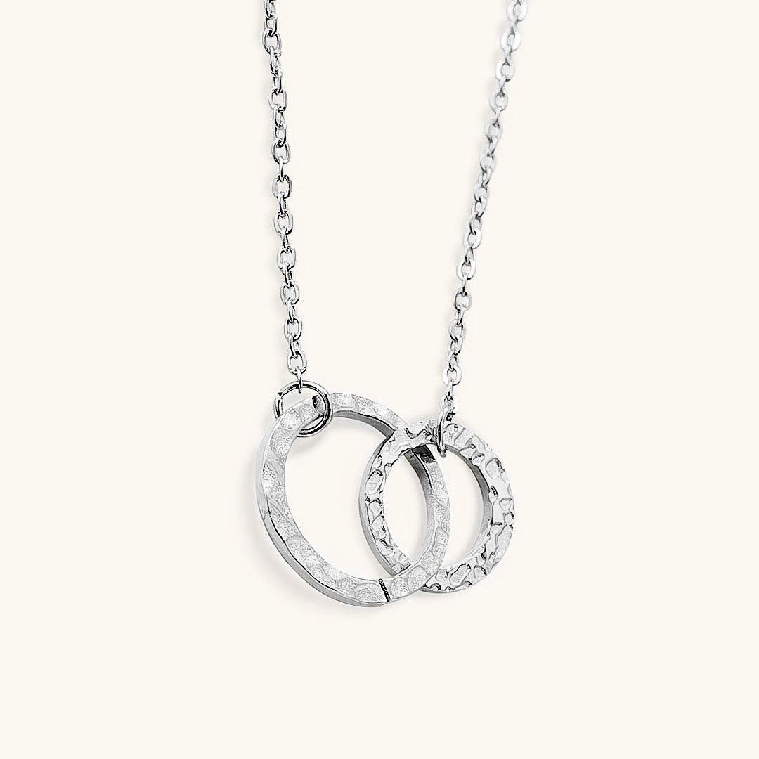 Isabelle - Cadena de aros dorados