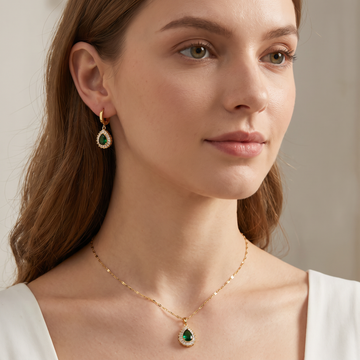 Rheya – Set Lysandelle Elegante de Oro y Cristal