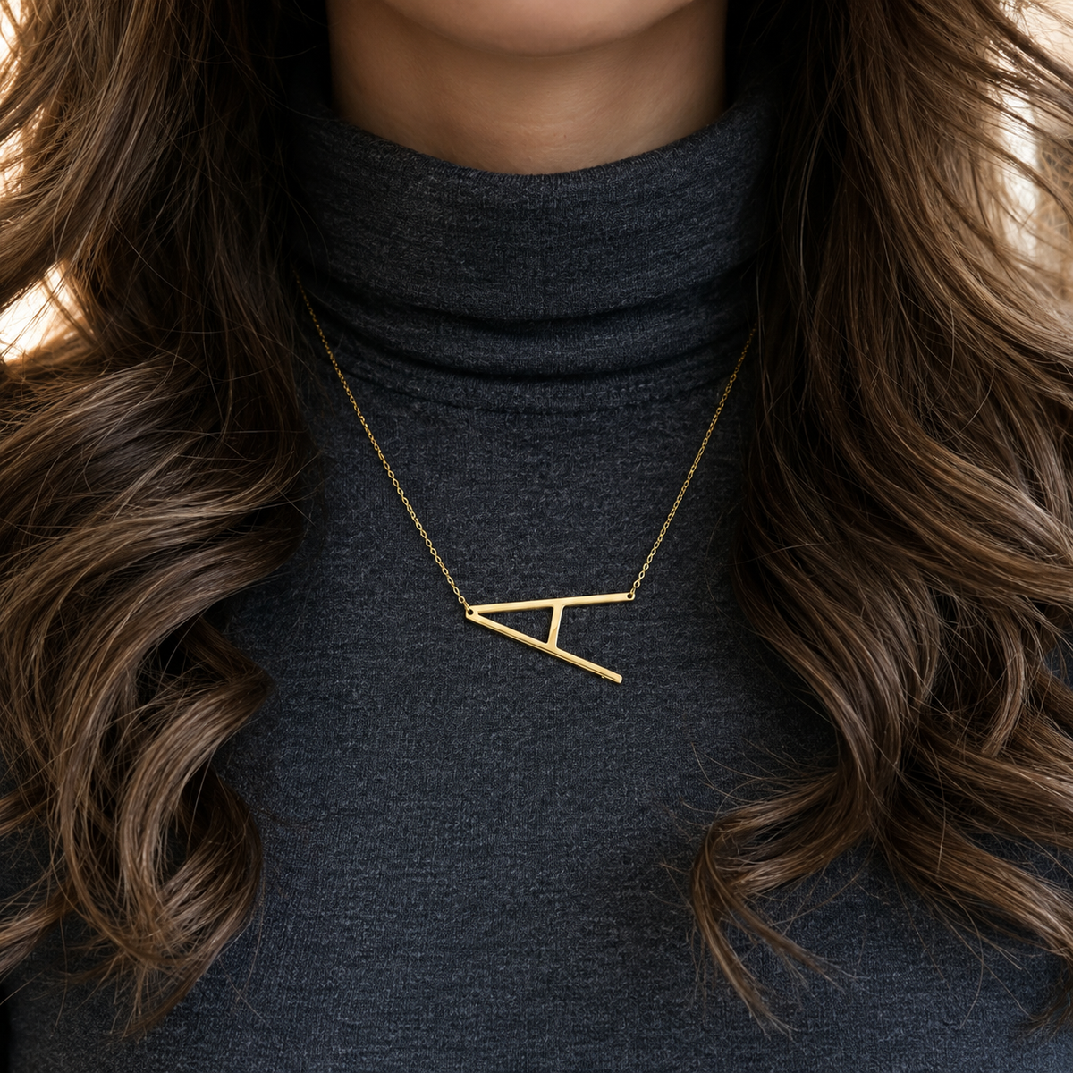 Inez – Collar con inicial personalizada