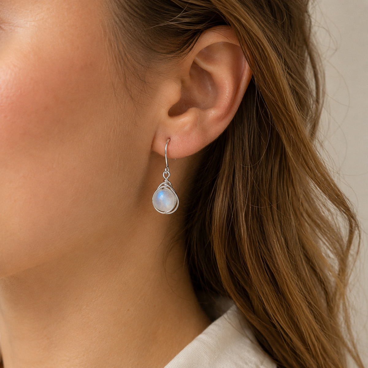 Aylin – Pendientes colgantes boho con piedra lunar