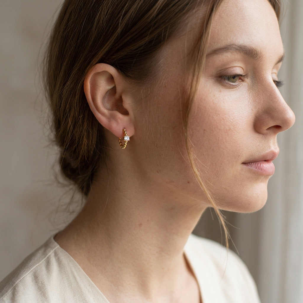 Pendientes Huggie Pave de Perlas