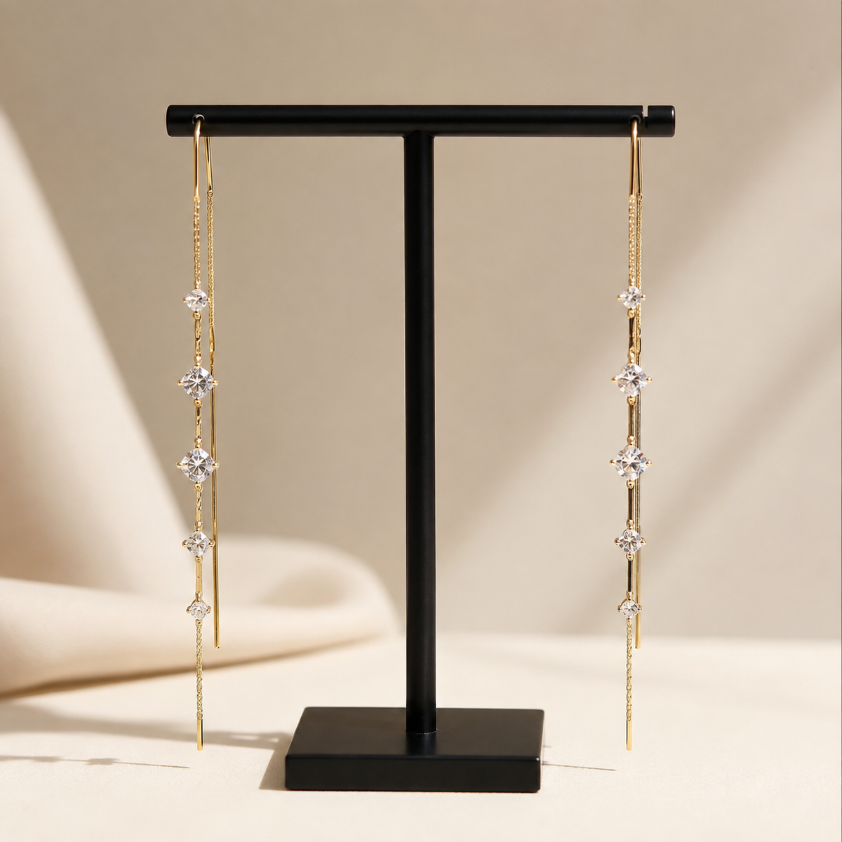 Jandi - Pendientes de gota de cristal con hilo