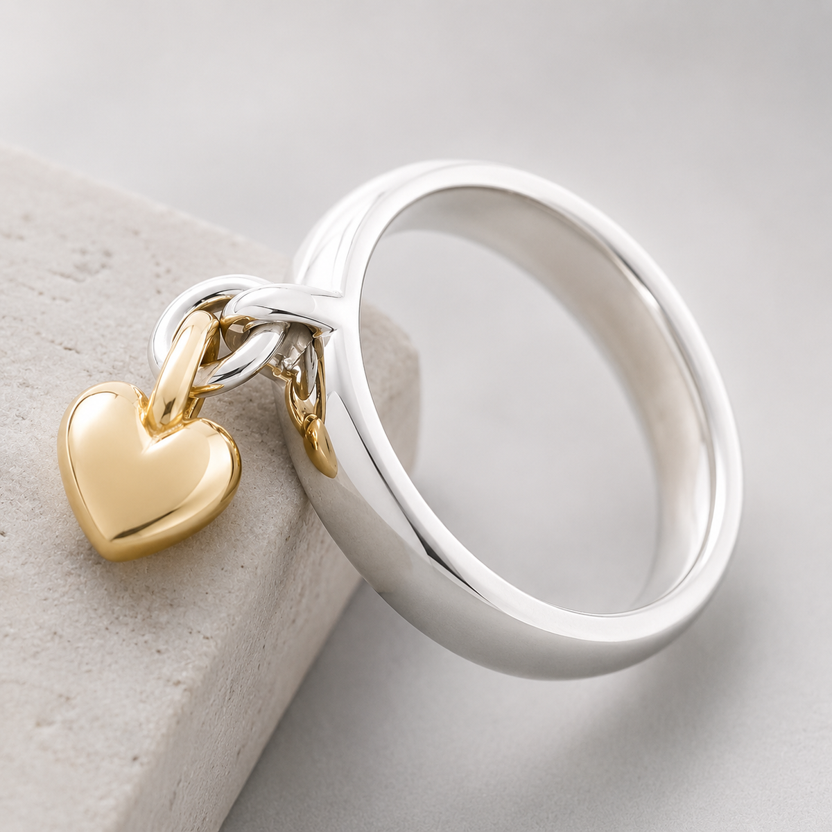 Maelie – Anillo de plata con corazón móvil de estilo retro