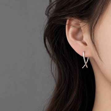 Emilie – Pendientes sofisticados con líneas cruzadas