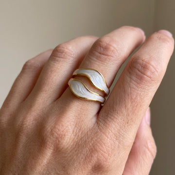 Niana – Anillo retro de oro blanco